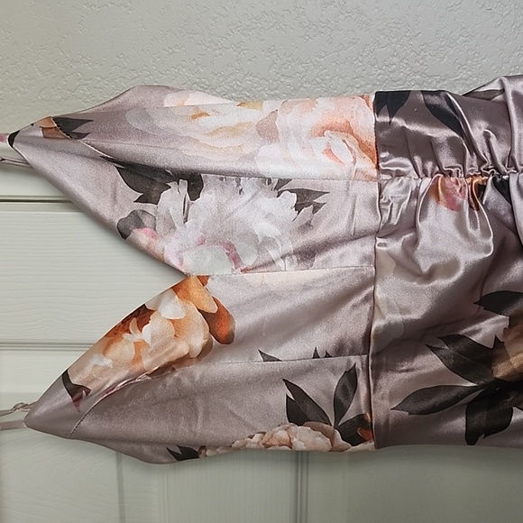 Prom/ party dress - Picture 2 of 3